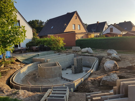 In welcher Reihenfolge sollte man einen Koiteich planen?